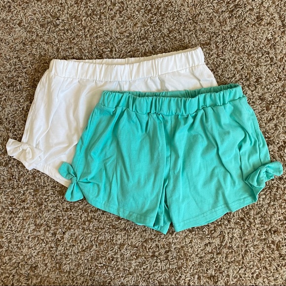 Sunshine Swing Bundle of 2 Pairs of Bow Shorts - Picture 1 of 8